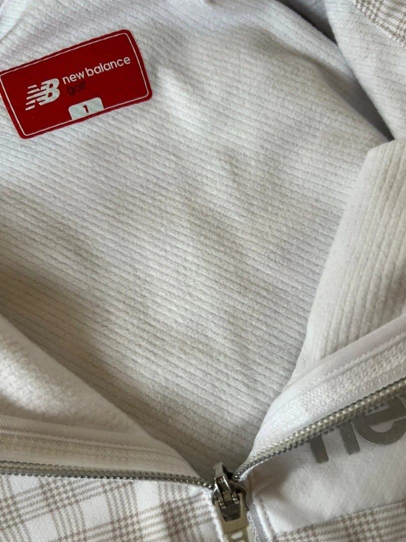 ニューバランス★SOFTSHELLFULLZIPHOODIE 、スカートM美品