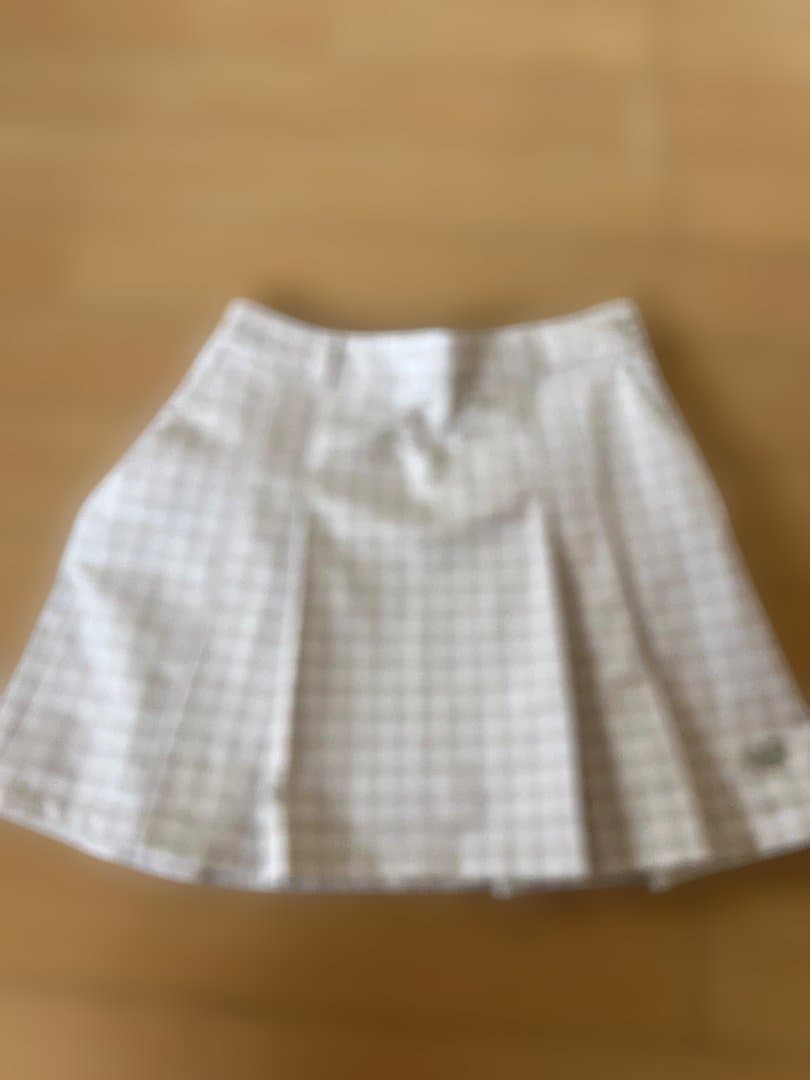 ニューバランス★SOFTSHELLFULLZIPHOODIE 、スカートM美品