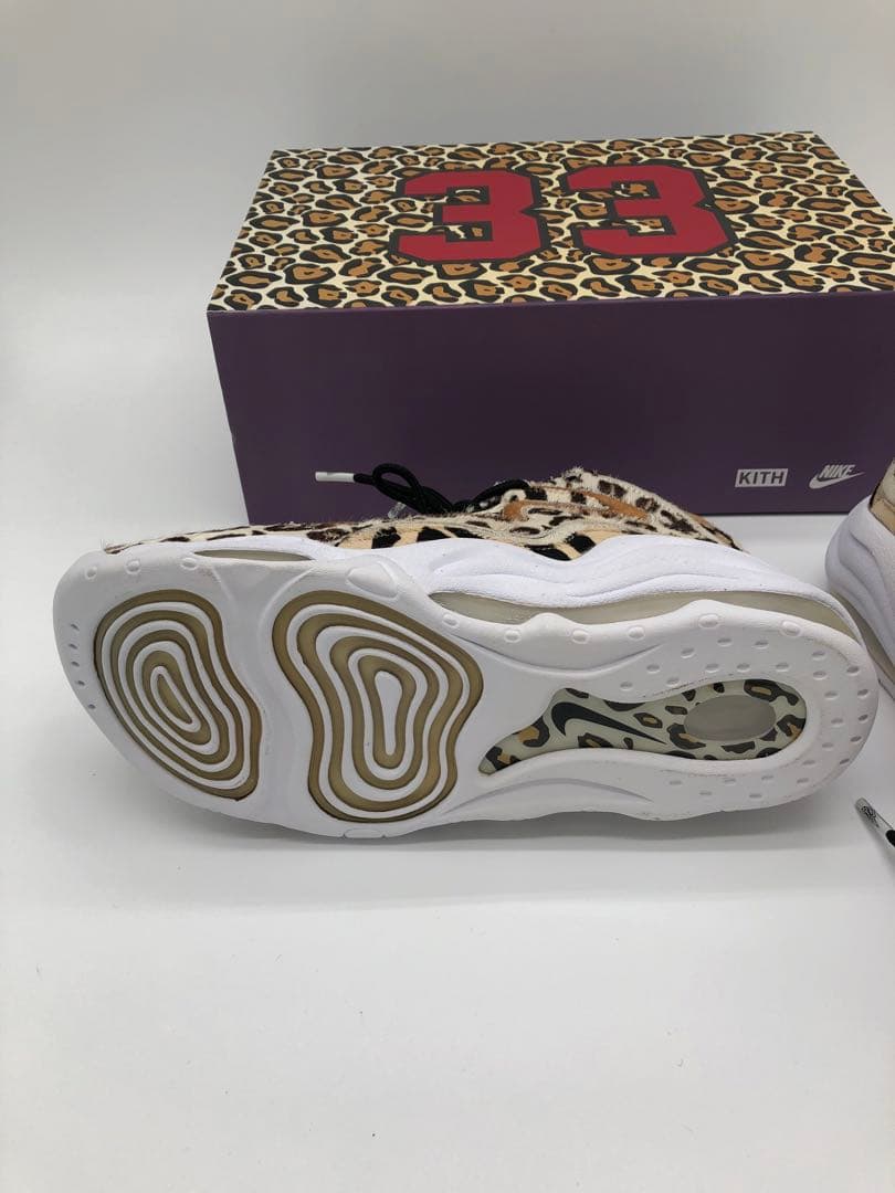 KITH × Nike Air Pippen 1 キスとナイキのコラボスニーカー