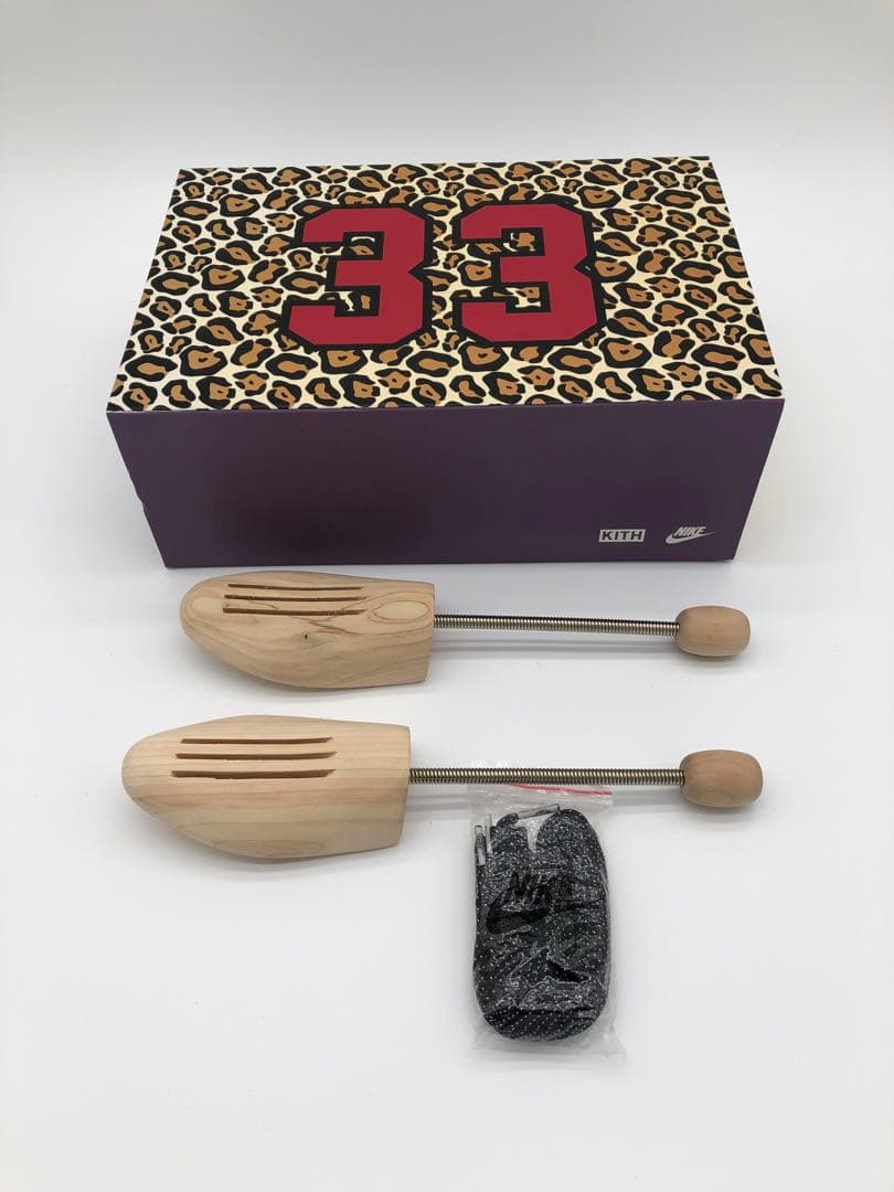 KITH × Nike Air Pippen 1 キスとナイキのコラボスニーカー