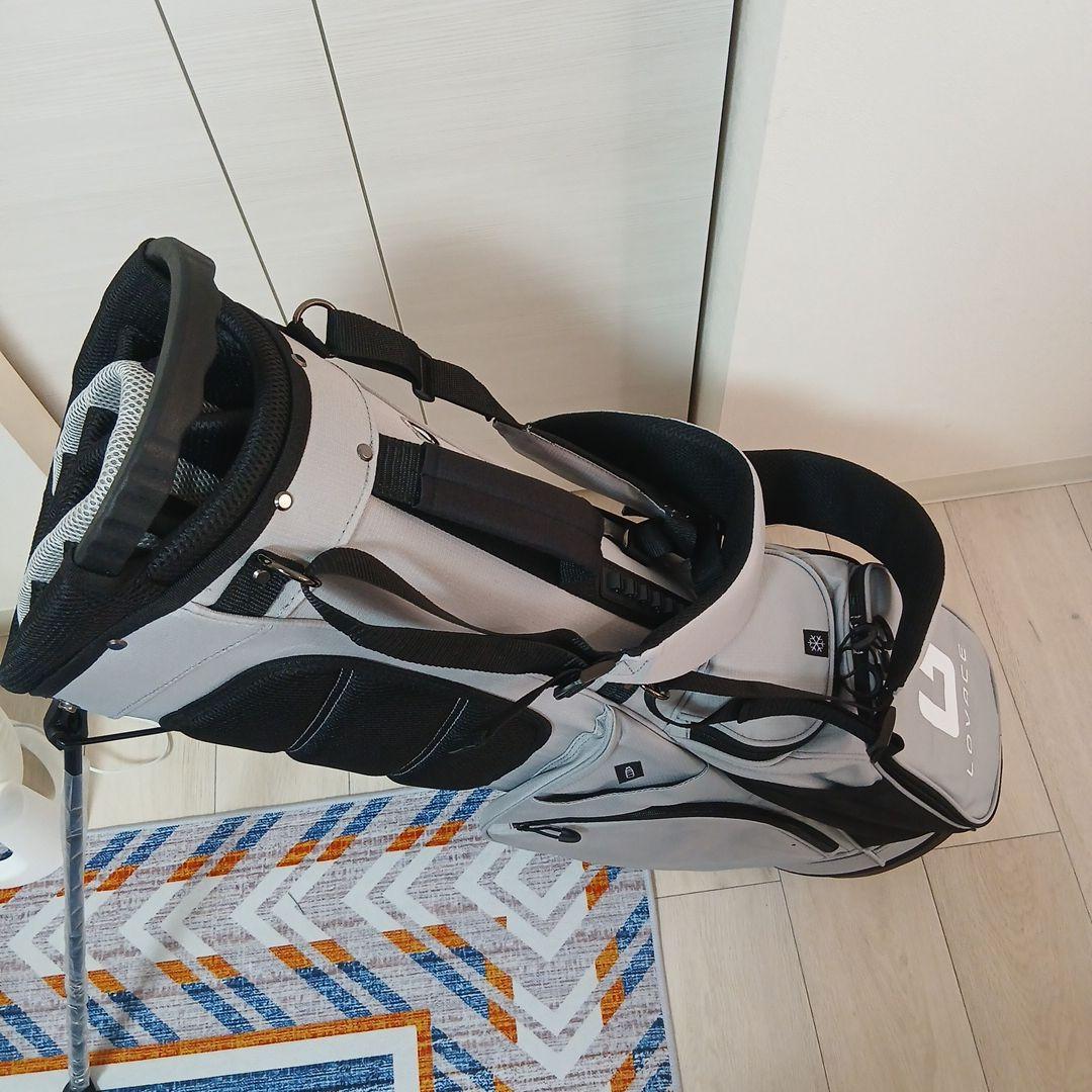 LOVACEスタンドキャディーバッグ新品 (発送は4月15日以降になります)