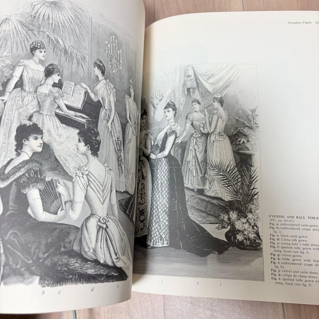 【洋書】VICTORIAN FASHIONS & 1867-1888