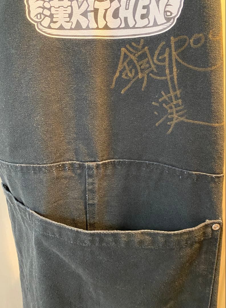 や*こ様 漢さん サイン入り 漢キッチン エプロン ブラック