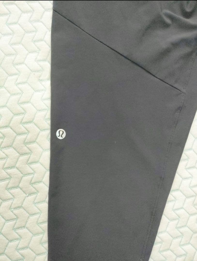 ルルレモン Hybrid Pantランニングlululemon パク・ソジュン
