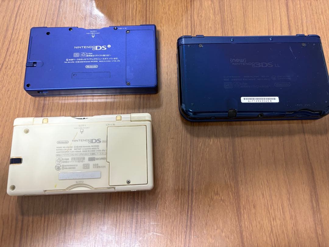 伊*5様 Nintendo DSシリーズ 3台セット ゲームカード付き