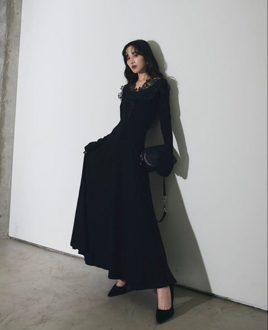 【sunny様用】ニットワンピース　ブラック　フリルワンピース　フリル　ドレス