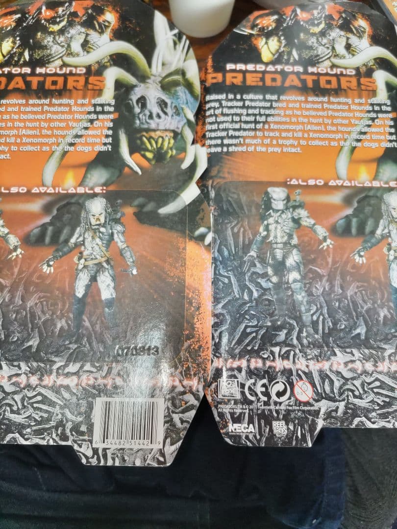 NECA ネカ　プレデターハウンド　ドッグ　2体セット　プレデターバッドランド