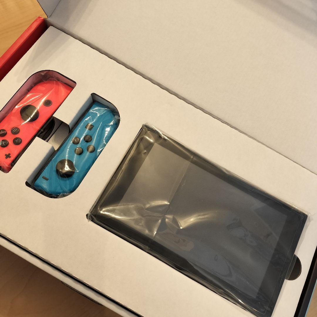 Nintendo Switch 本体 赤/青 Joy-Con付き　箱付き