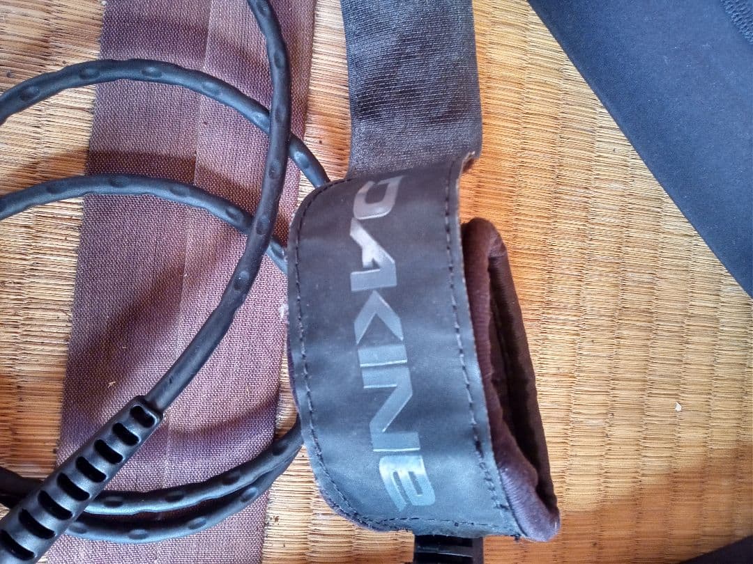 サーフィン用ロングスプリングウェットスーツとリーシュコードのセット