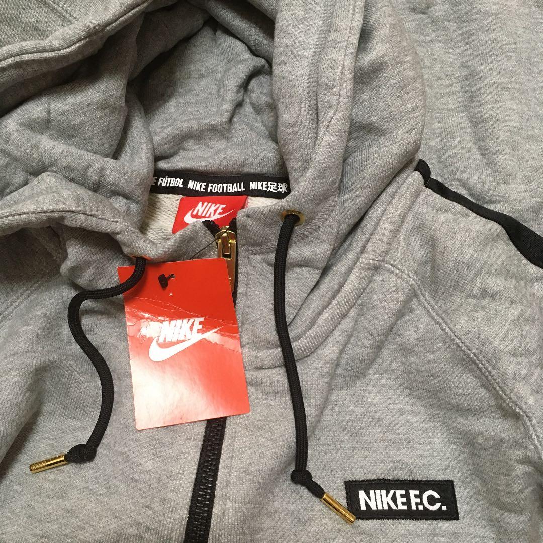 ナイキFC グレーパーカー　長袖　新品　未使用　オーセンティック　XLサイズ
