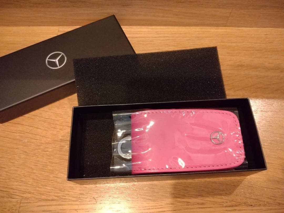 yukachel様メルセデスベンツ 純正 キーカバー 牛革 GEN8 pink