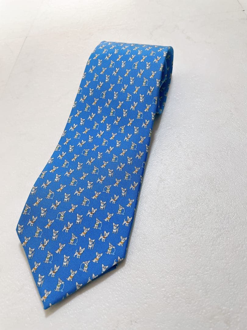 【美品】FERRAGAMO フェラガモ　メンズネクタイ 青ブルー　犬柄　2023