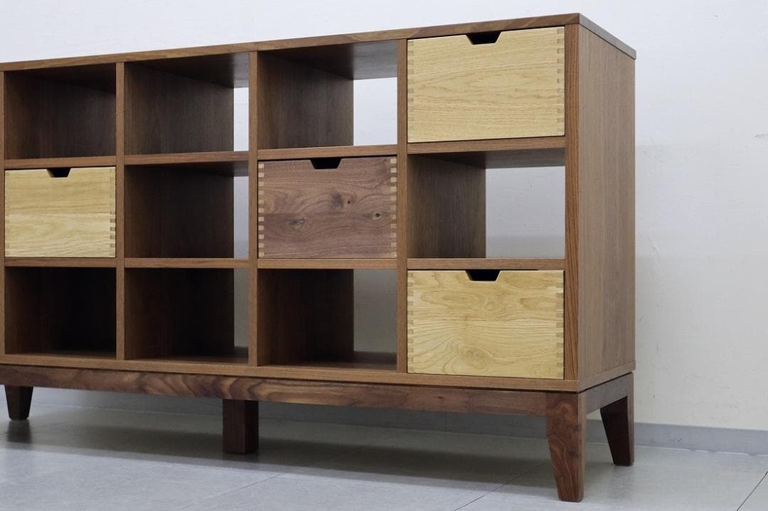 美品 リバティ シェルフ ウォールナット 無垢材 棚 飾り棚 大川家具 アクタス