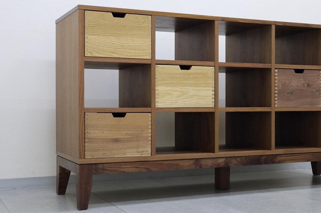 美品 リバティ シェルフ ウォールナット 無垢材 棚 飾り棚 大川家具 アクタス