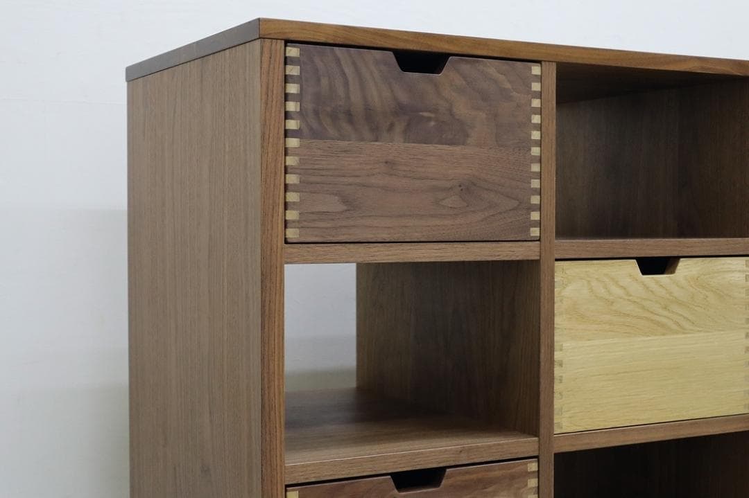 美品 リバティ シェルフ ウォールナット 無垢材 棚 飾り棚 大川家具 アクタス