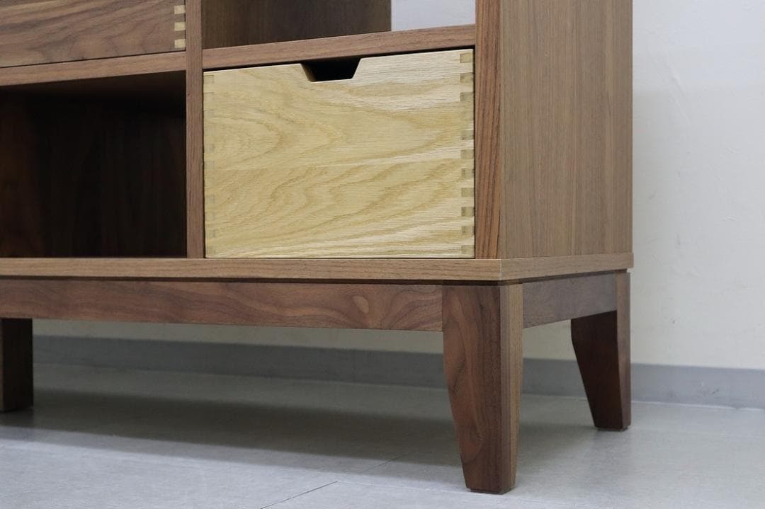 美品 リバティ シェルフ ウォールナット 無垢材 棚 飾り棚 大川家具 アクタス