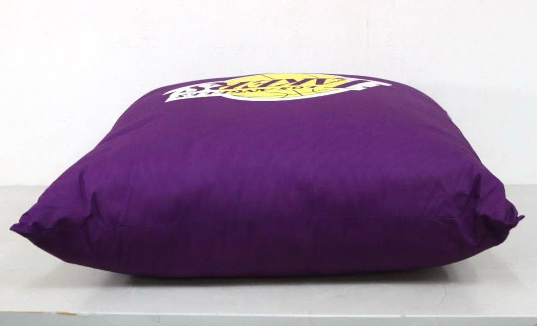未使用 レイカーズ LAKERS 特大 クッション NBA公式グッズ 65㎝