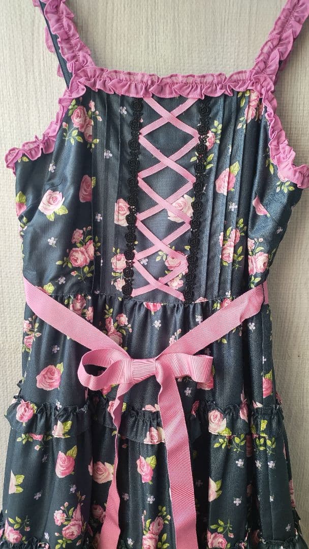 新品 フリルローズ柄キャミワンピース Emily Temple cute ドレス