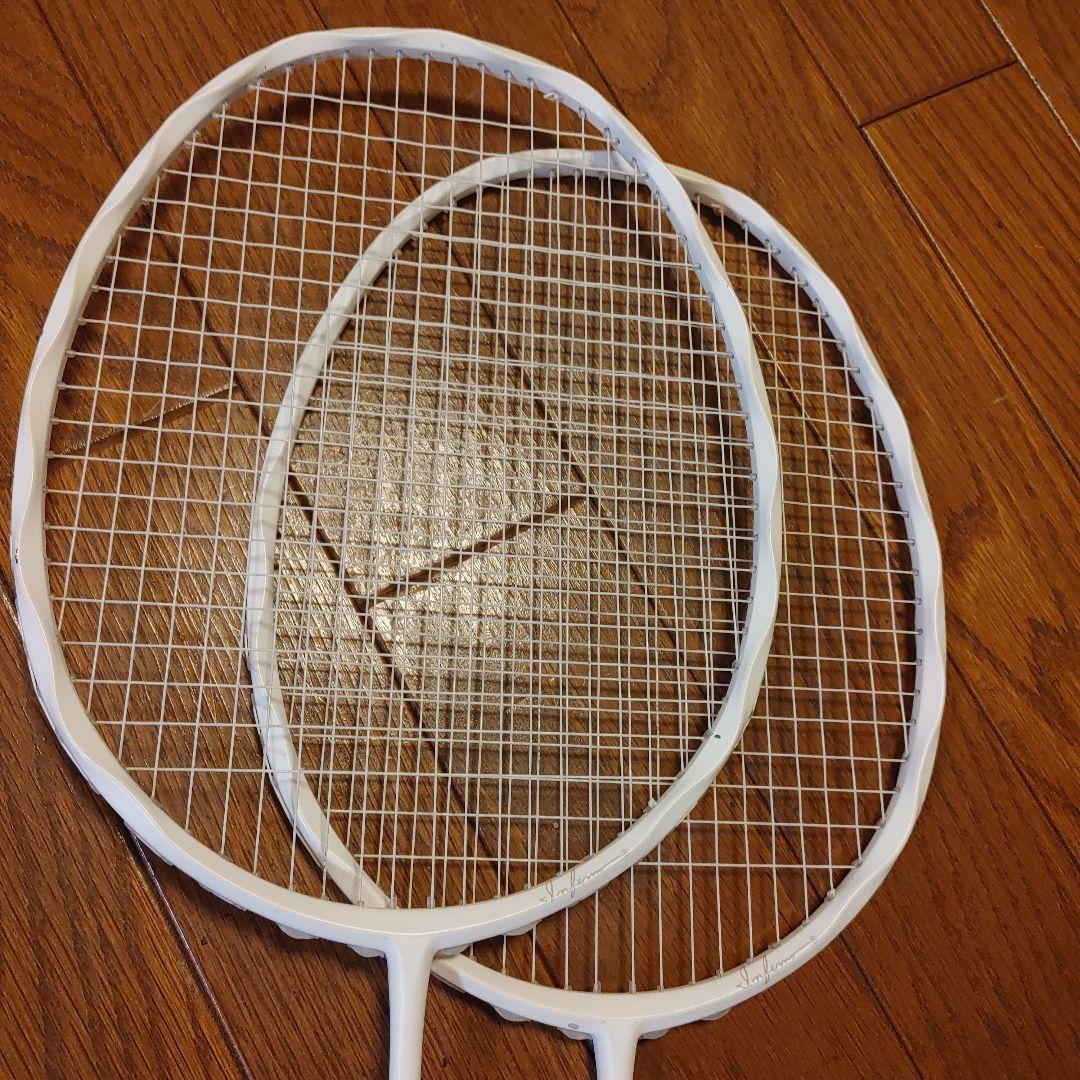 ゴーセンバドミントンラケット INFERNOAIR　２本セット