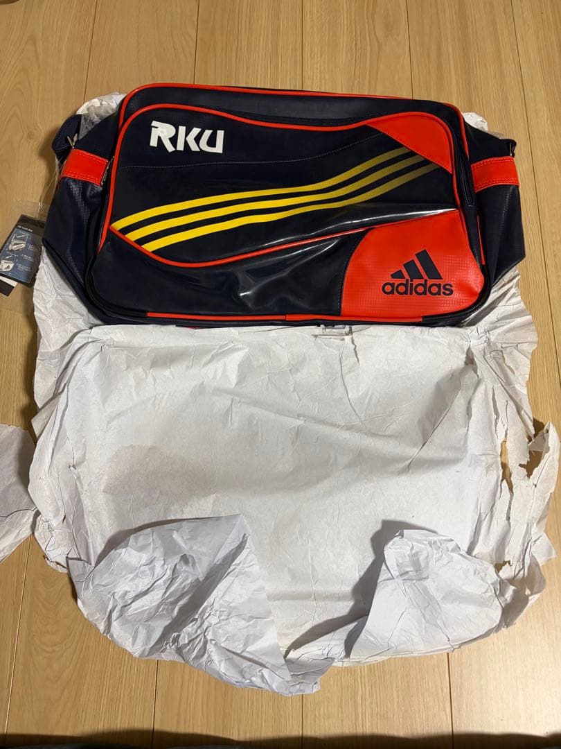 【非売品/新品未使用】adidas 流通経済大学サッカー部　エナメルバッグ