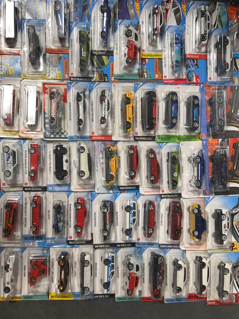 加*美様 Hot Wheels ミニカーセット 66台セット ショートカード多数