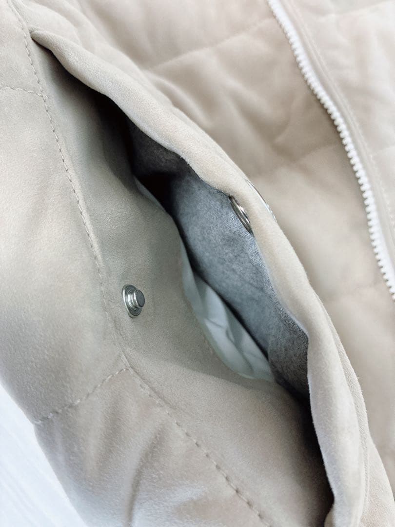 【ブルネロクチネリ】スエード ベージュダウンベスト