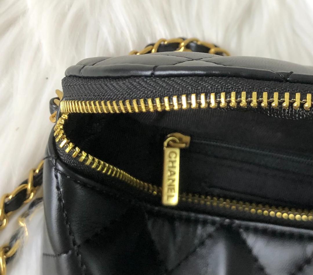 ショルダーバッグ　レザー　パール付き　非売品　ブラック　ハンドバッグ　未使用