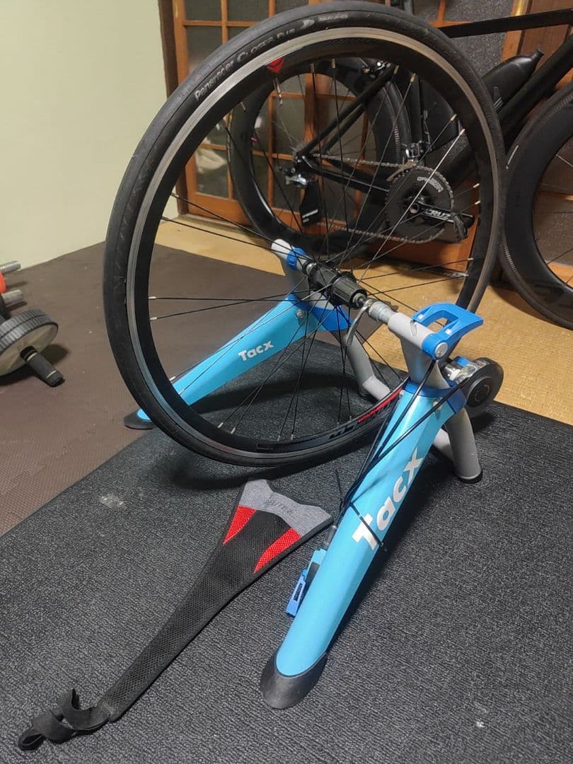 Tacx satori Bluetooth固定ローラー パワーメーター付き