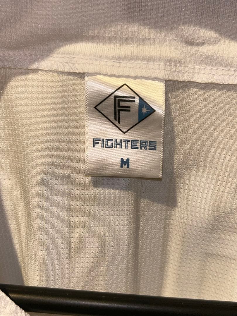 日本ハムファイターズ　ホームユニフォーム　新庄監督　Ｍサイズ 美品