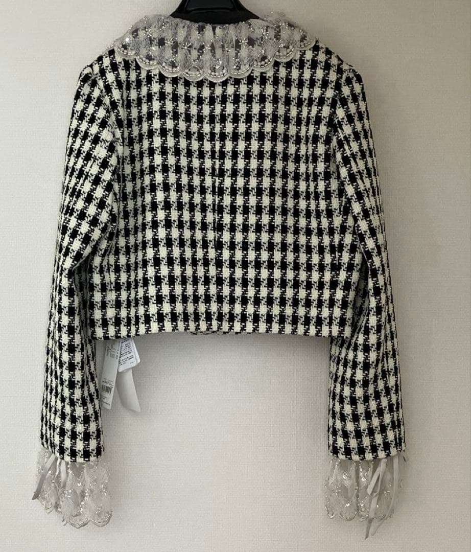 数日限定価格試着のみLILY BROWNスカラップビジューアタッチドジャケット