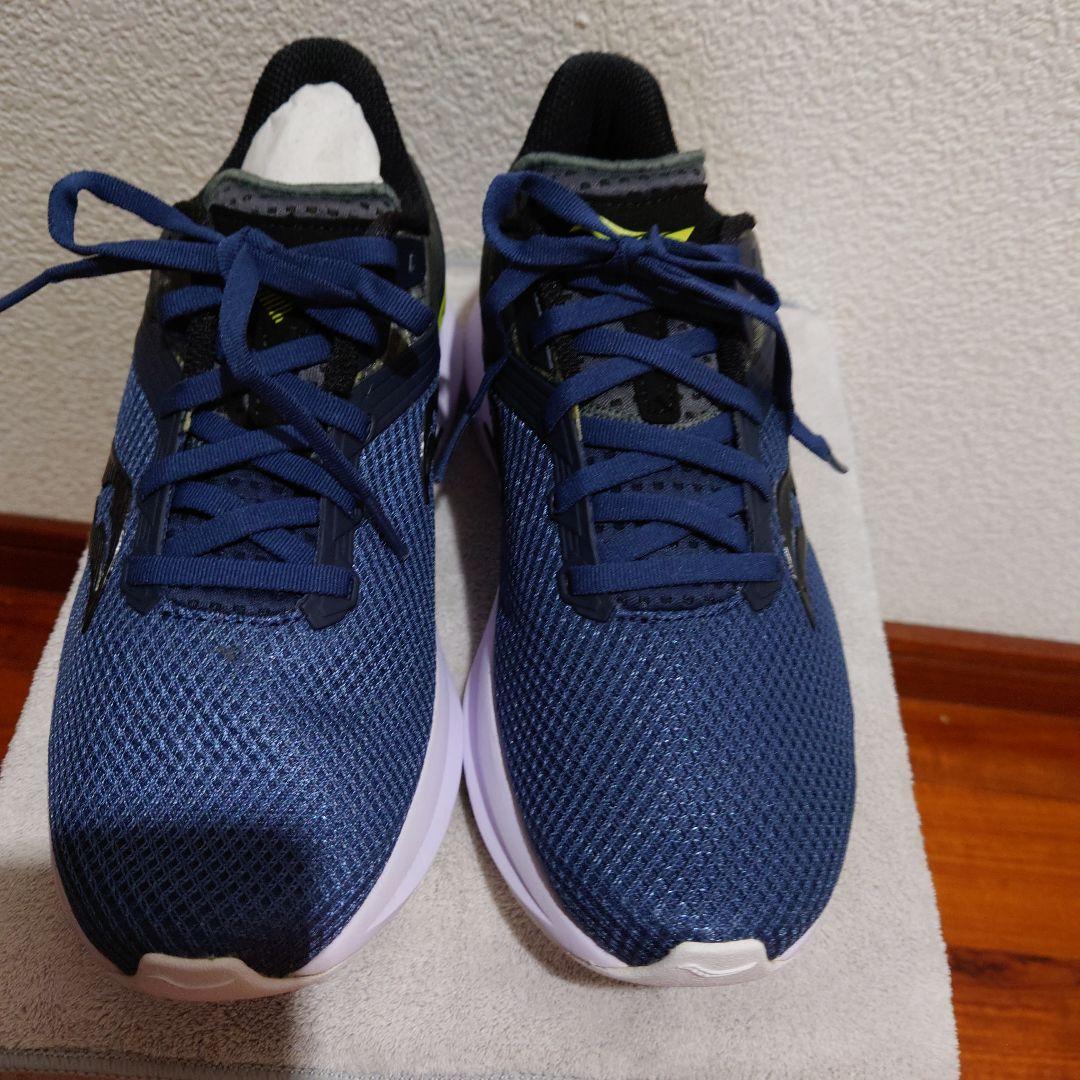 新品未使用　SAUCONY　アクソン　ユニセックススニーカー