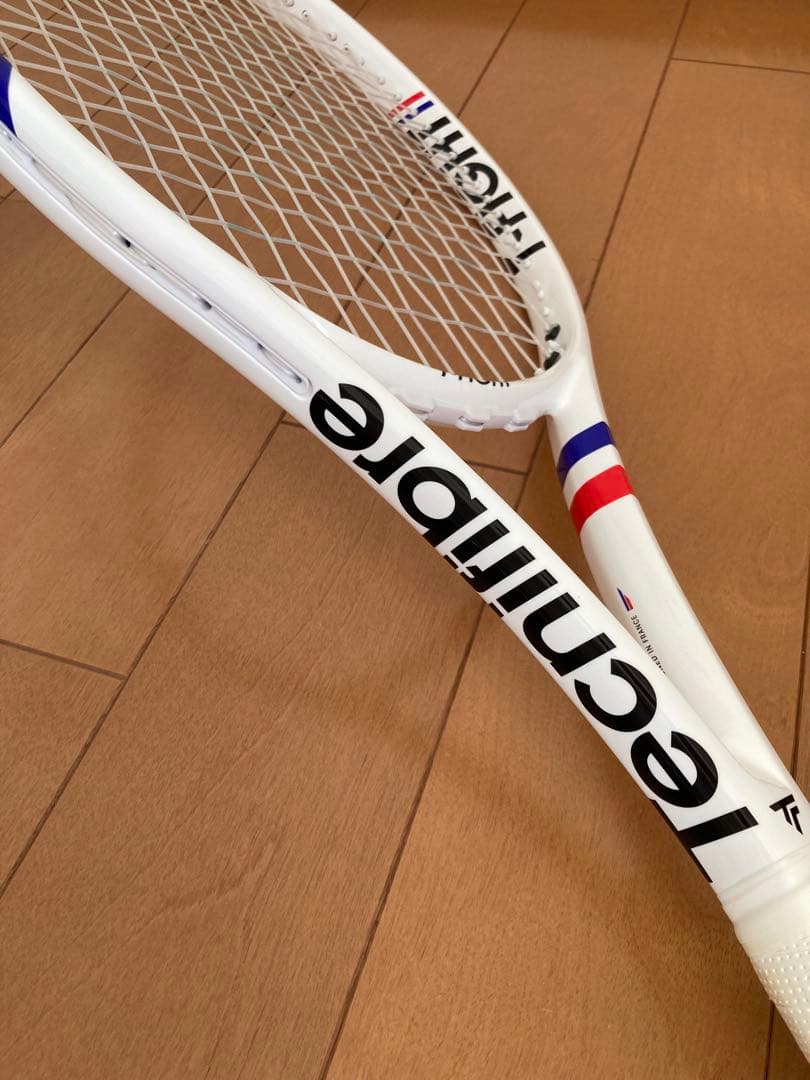 美品2025年 TecnifibreT-FIGHT 300S G2 98インチ