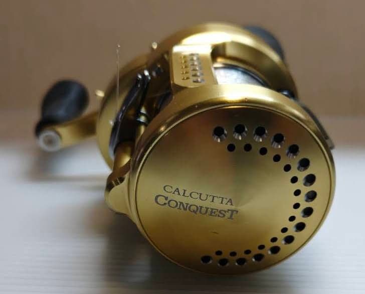 シマノ 18 カルカッタコンクエスト 400 右ハンドル