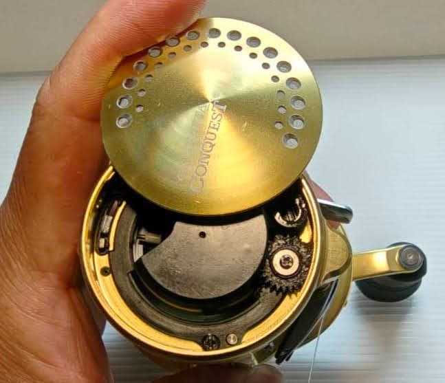 シマノ 18 カルカッタコンクエスト 400 右ハンドル