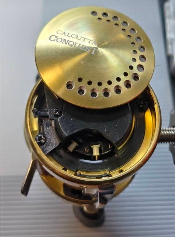 シマノ 18 カルカッタコンクエスト 400 右ハンドル