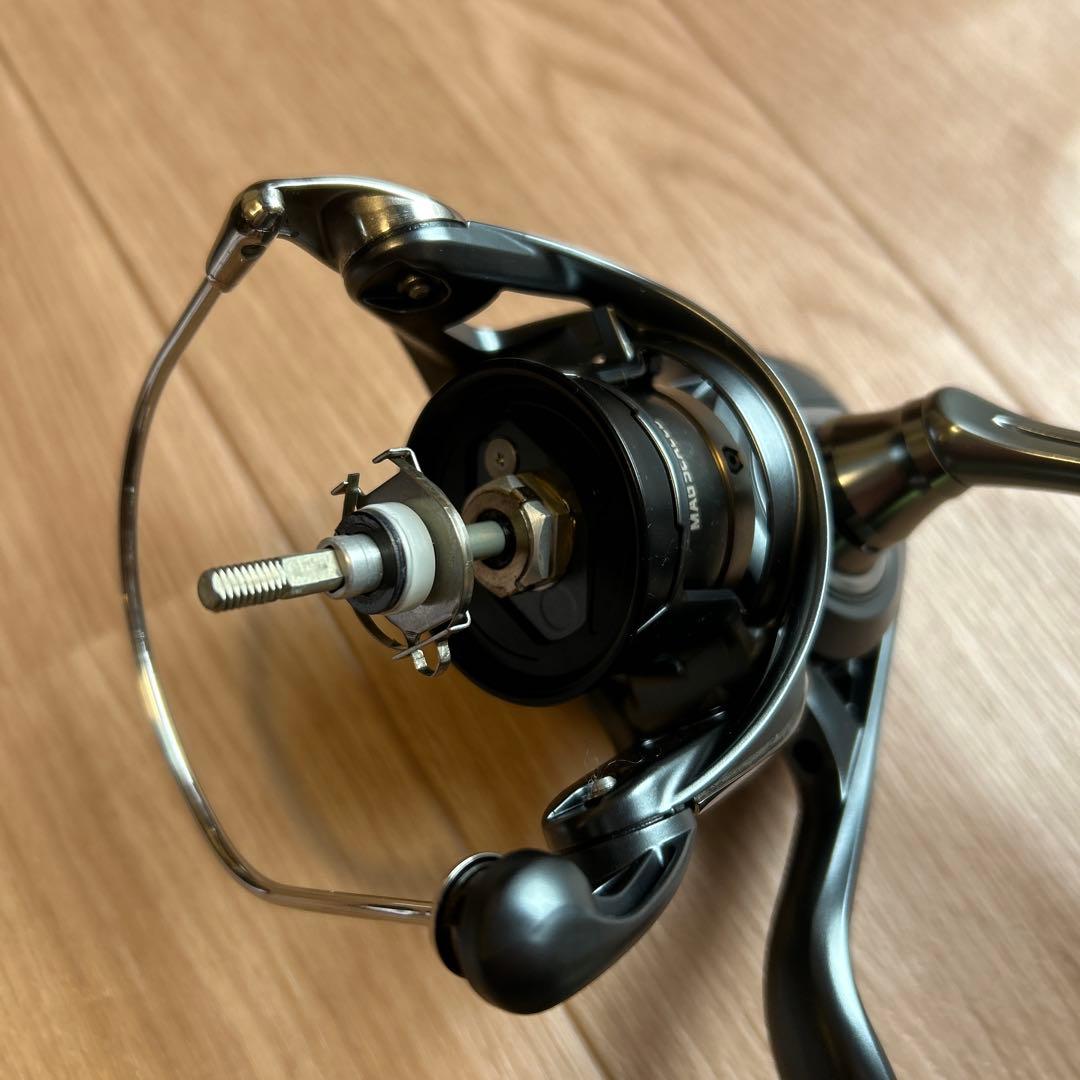 ダイワ　エアリティ PC LT3000-XHリール