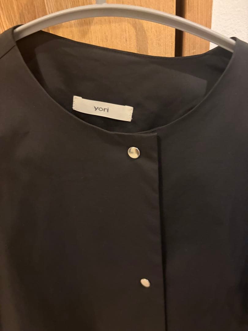 美品　yori 撥水タフタバルーンジャケット
