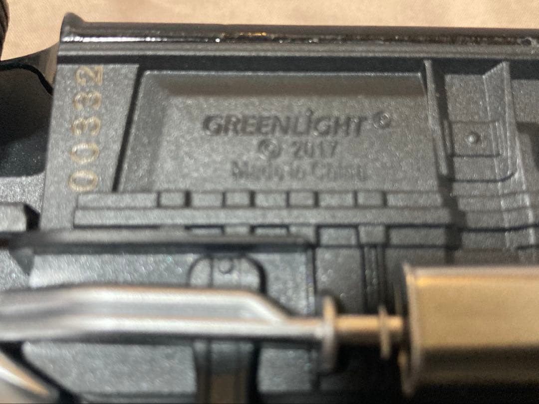 1/18　マッドマックス　V8インターセプター　グリーンライト　①