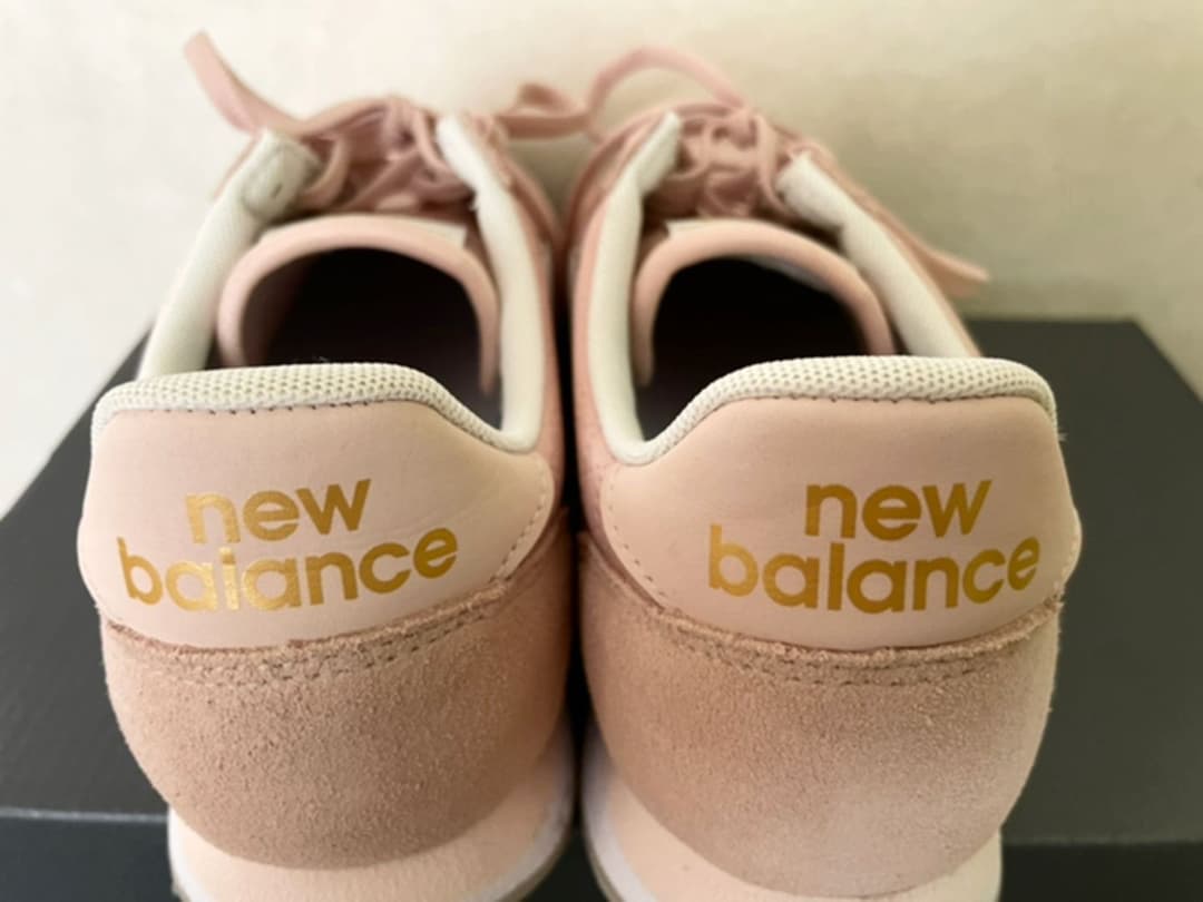 ニューバランス　スニーカー