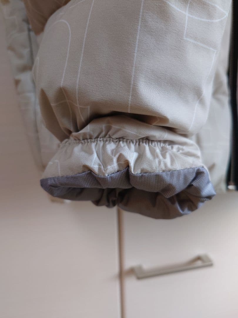 新品未使用タグ付き　テーラーメイド 総柄ダウンジャケット ゴルフウェア