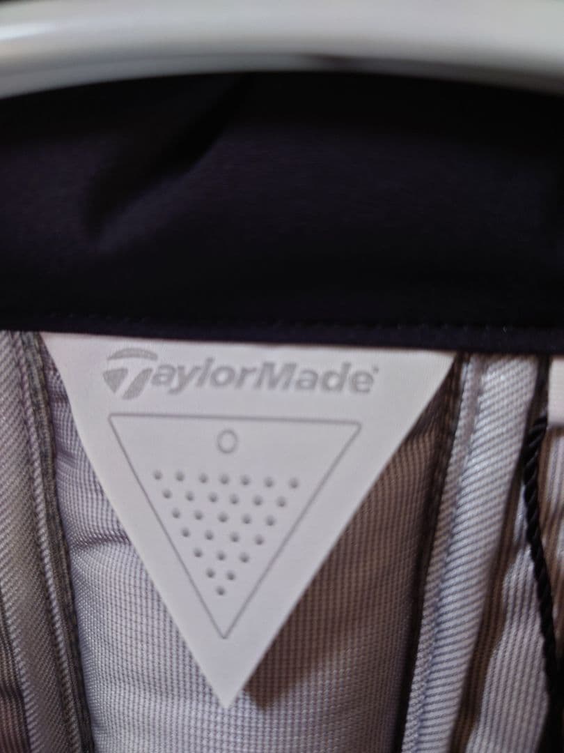 新品未使用タグ付き　テーラーメイド 総柄ダウンジャケット ゴルフウェア