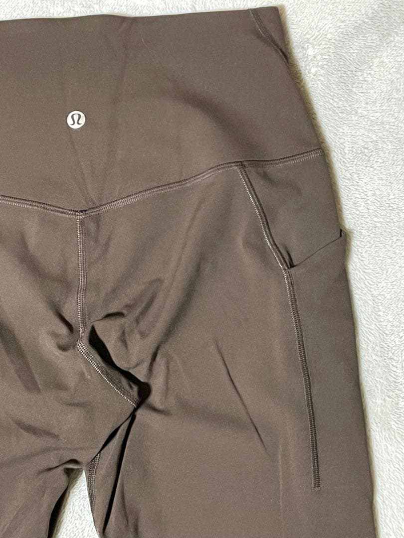 ルルレモン　Align ハイライズパンツポケット付24インチ　アジアフィット　②