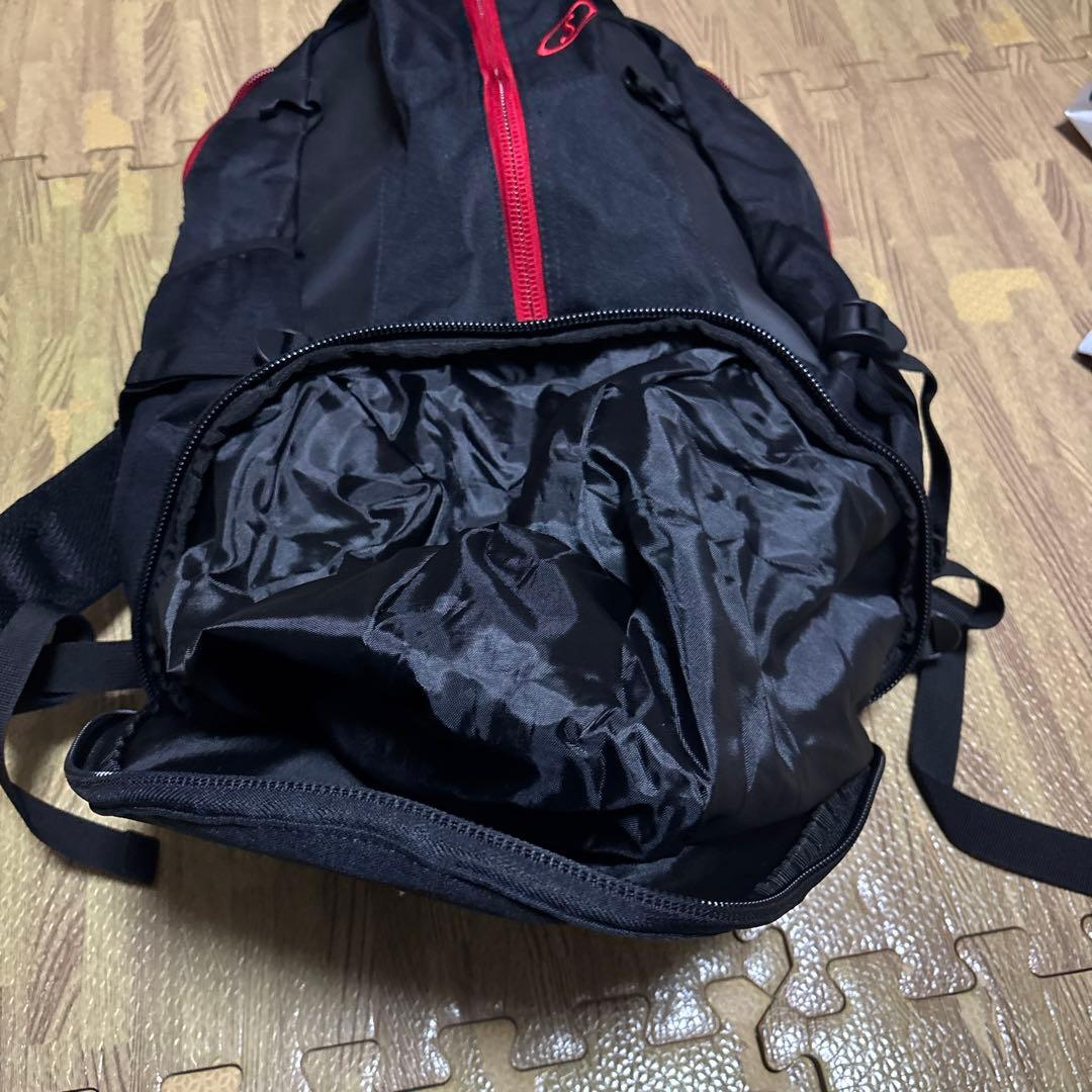 SPALDING バスケットボール用リュック 黒/赤