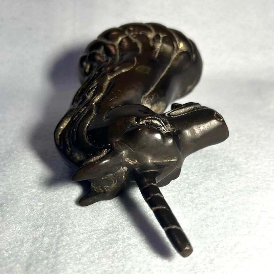 【匿名配送】ユニコーンモチーフ　置物　ペーパーウェイト