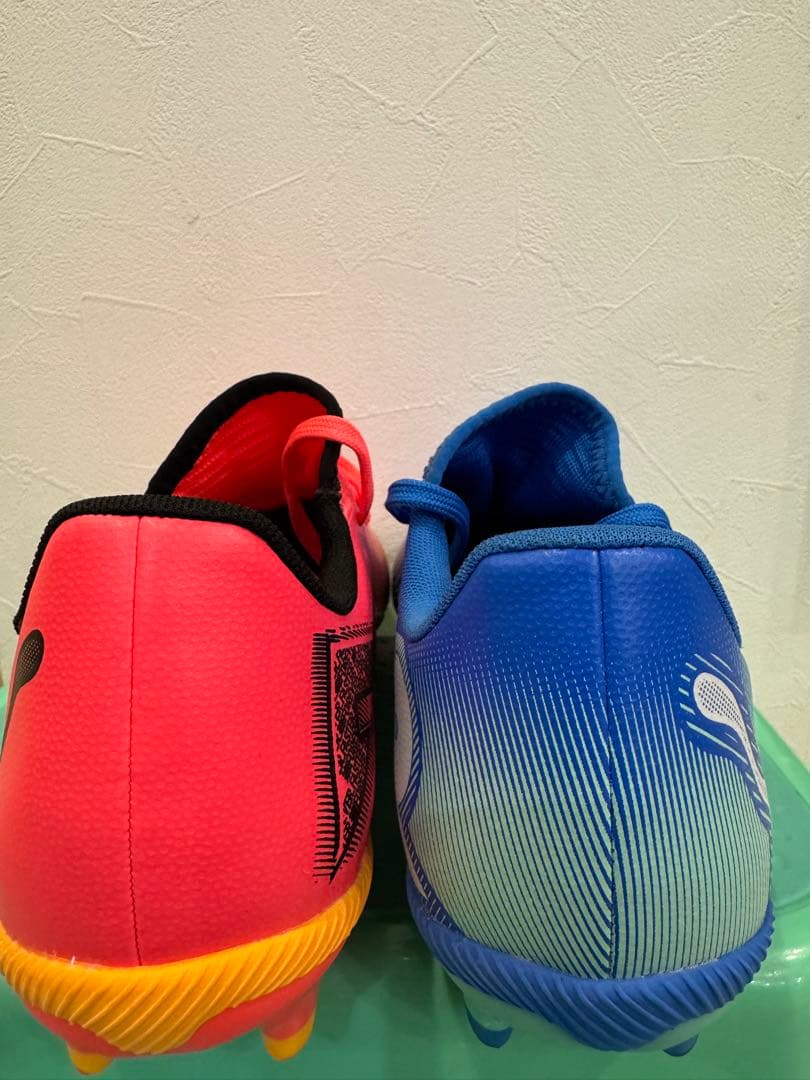 PUMA サッカーシューズ 青/ピンク