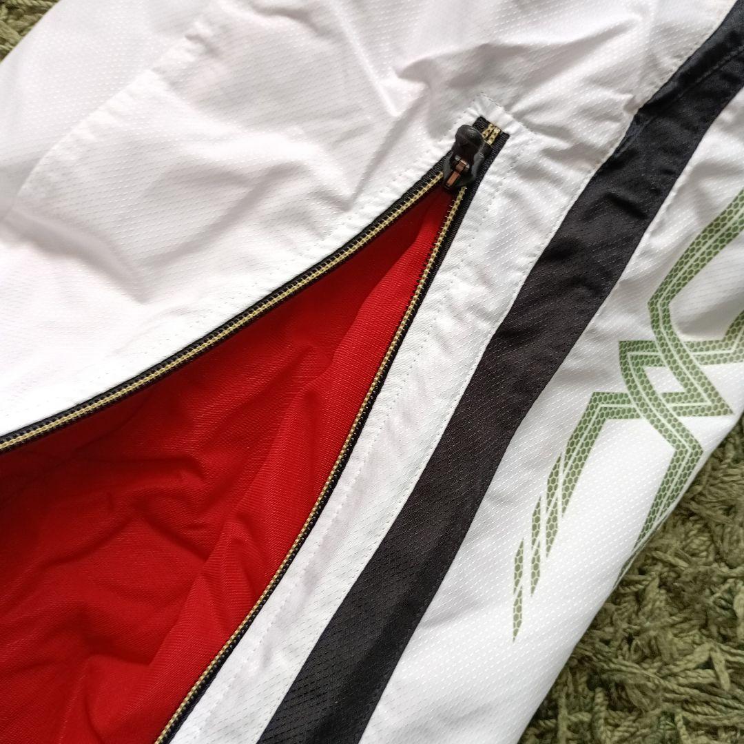 ミズノ軽量防寒ウエアー・ブレスサーモン