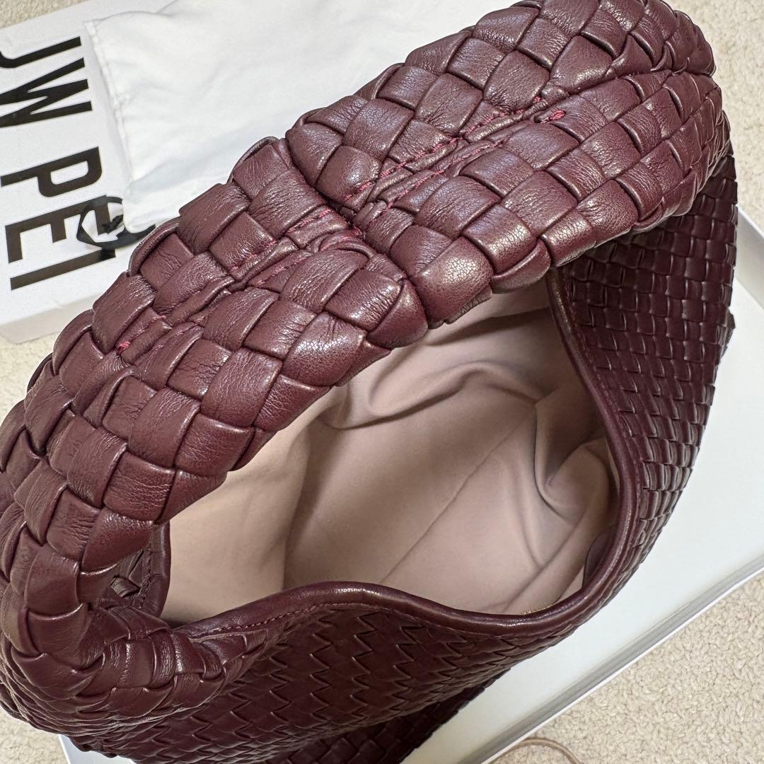 JW PEI Iaura 編み込みショルダーバッグ バーガンディディープ