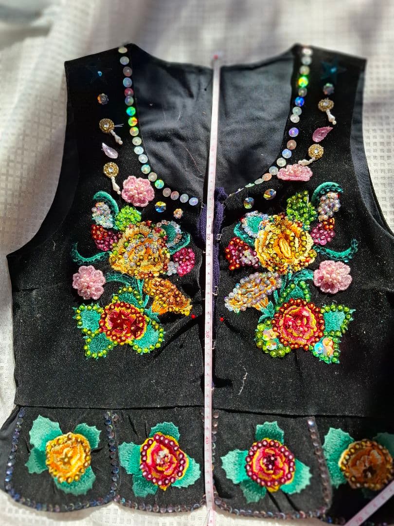 フォークダンス、チャコットベスト手刺繍