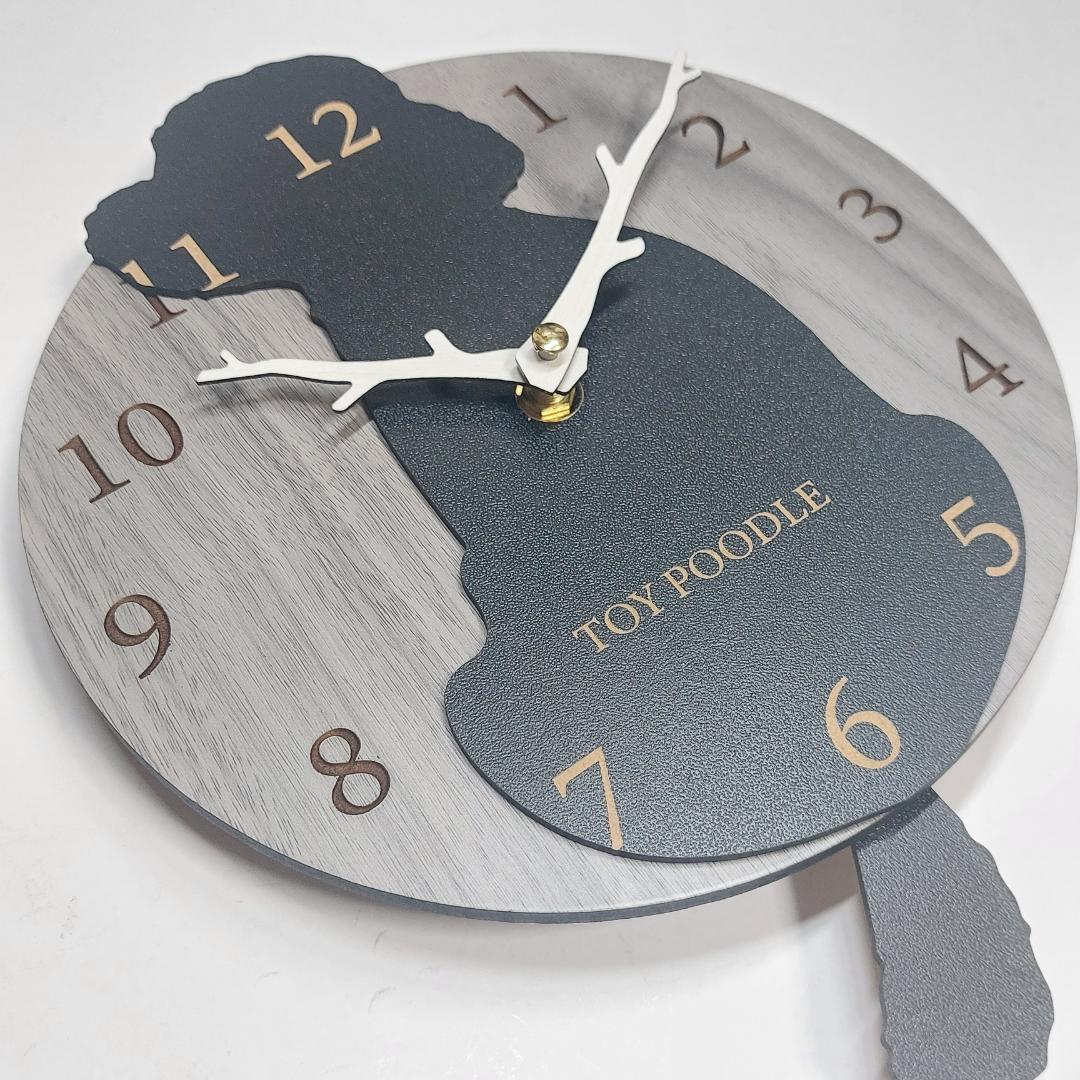 大版【限定値下げ】名入れ　しっぽ 振り子・はみ出し掛時計 トイプードル　黒