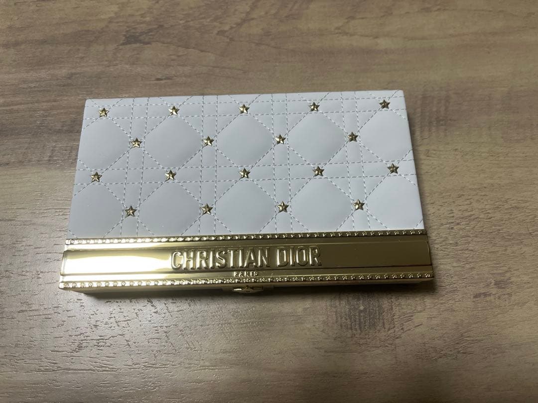 Dior マルチユースパレット ホリデー2025